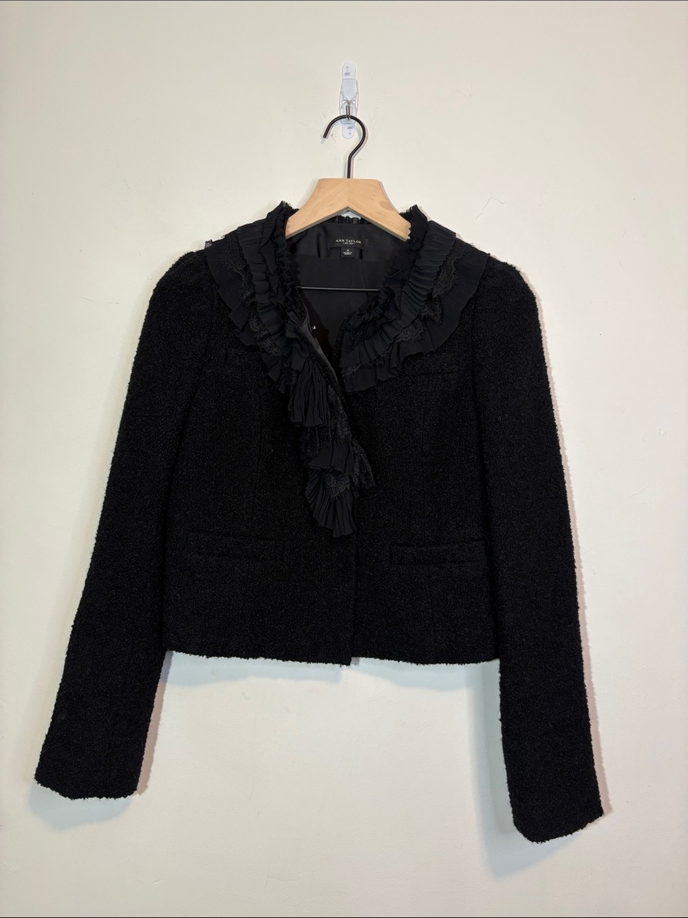 Ann Taylor Cropped Blazer Snap Jacket Black Tweed Ruffle Collar Whimsy Goth Punk